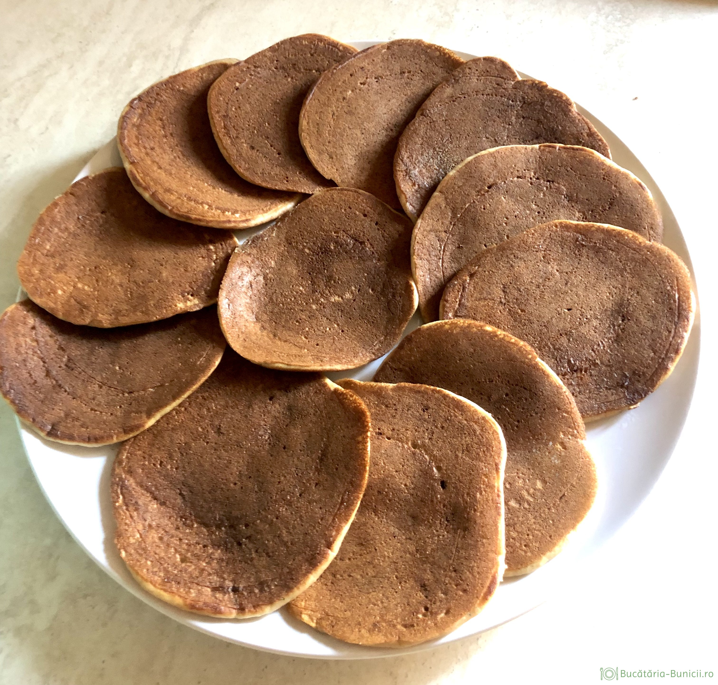 Pancakes cu mere pentru copii