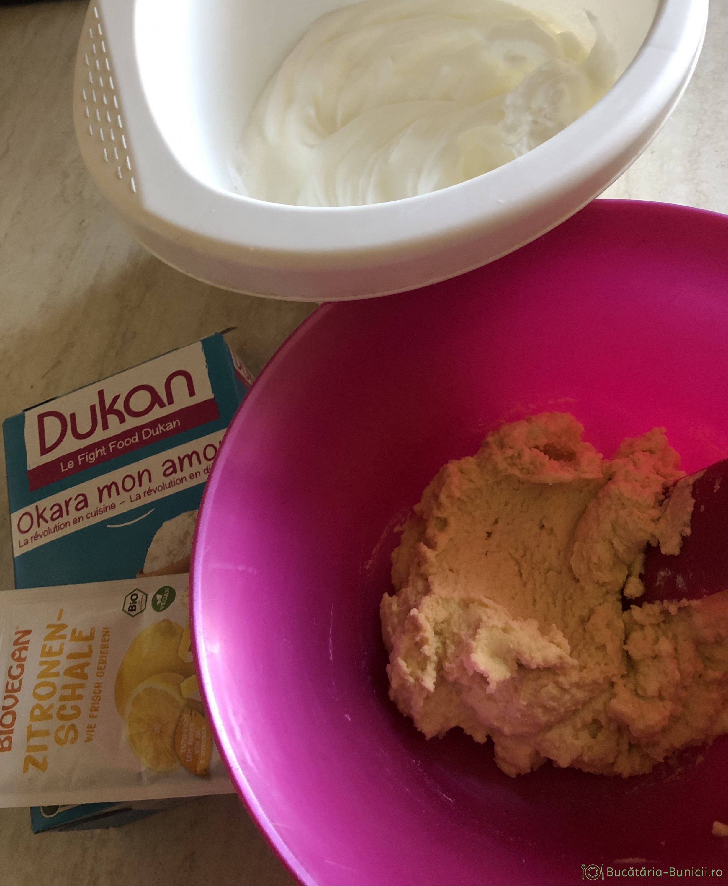 Chec simplu cu kefir, cacao si pudra de Okara