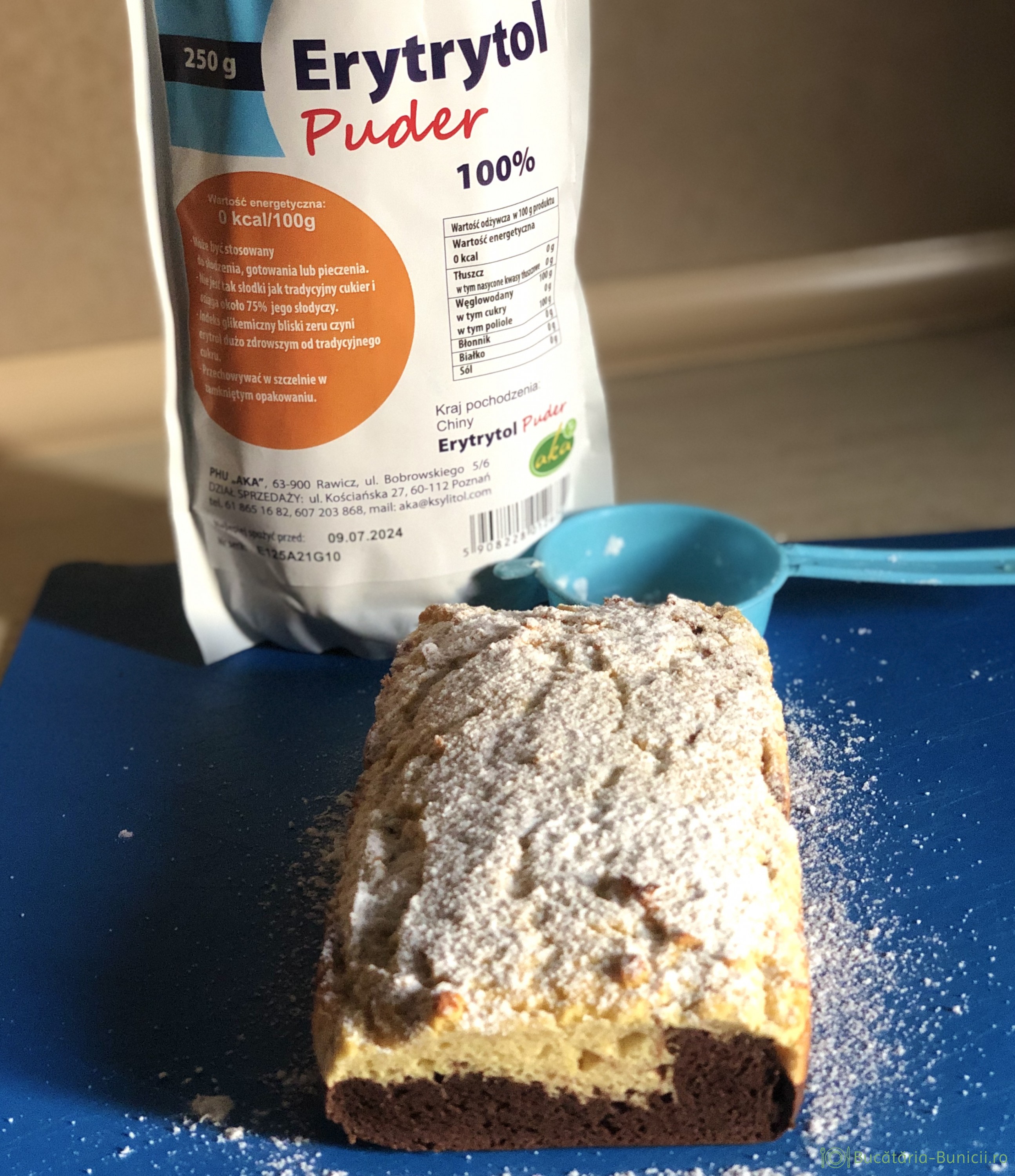 Chec simplu cu kefir, cacao si pudra de Okara