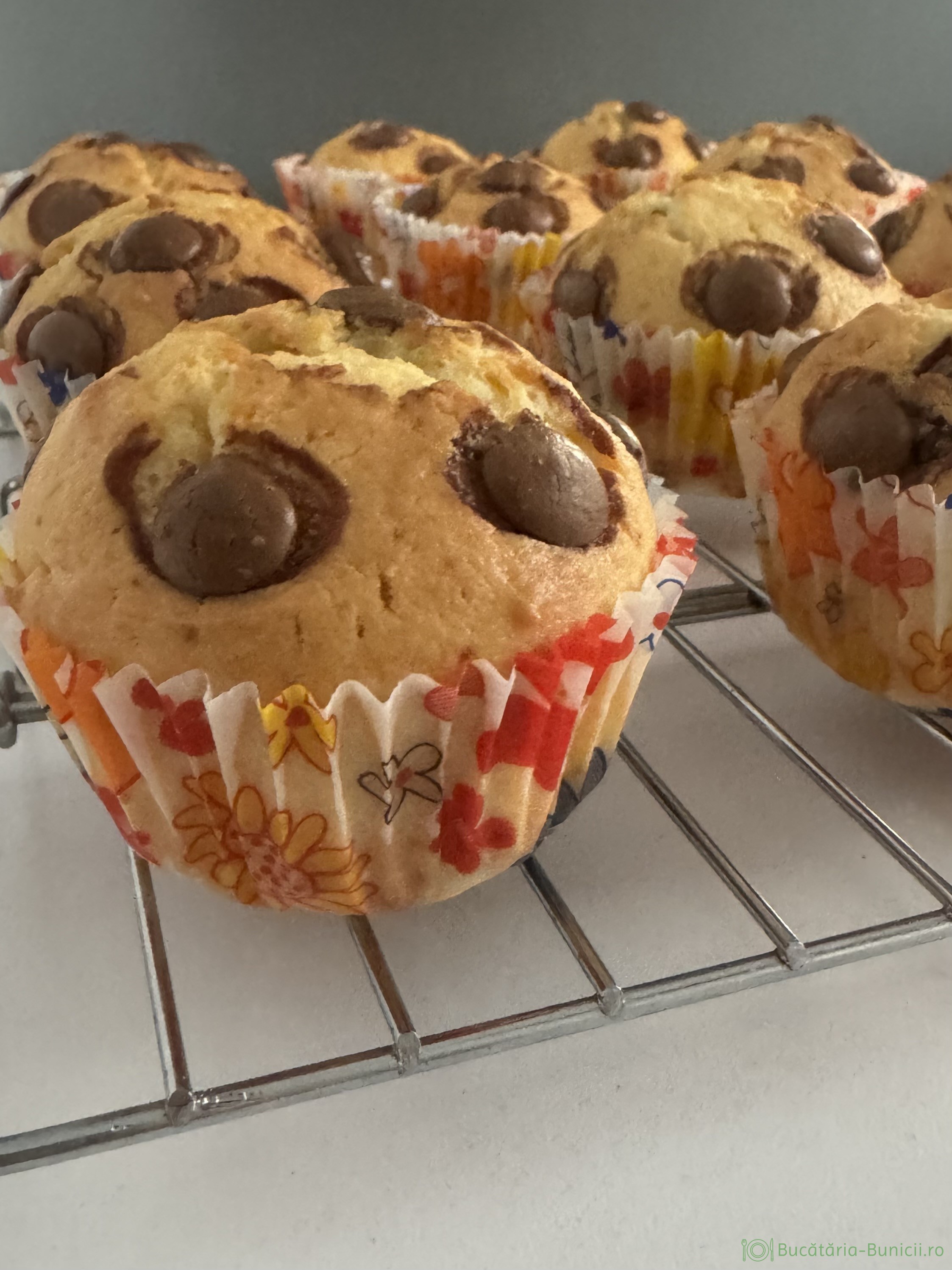 Muffins cu unt și ciocolată