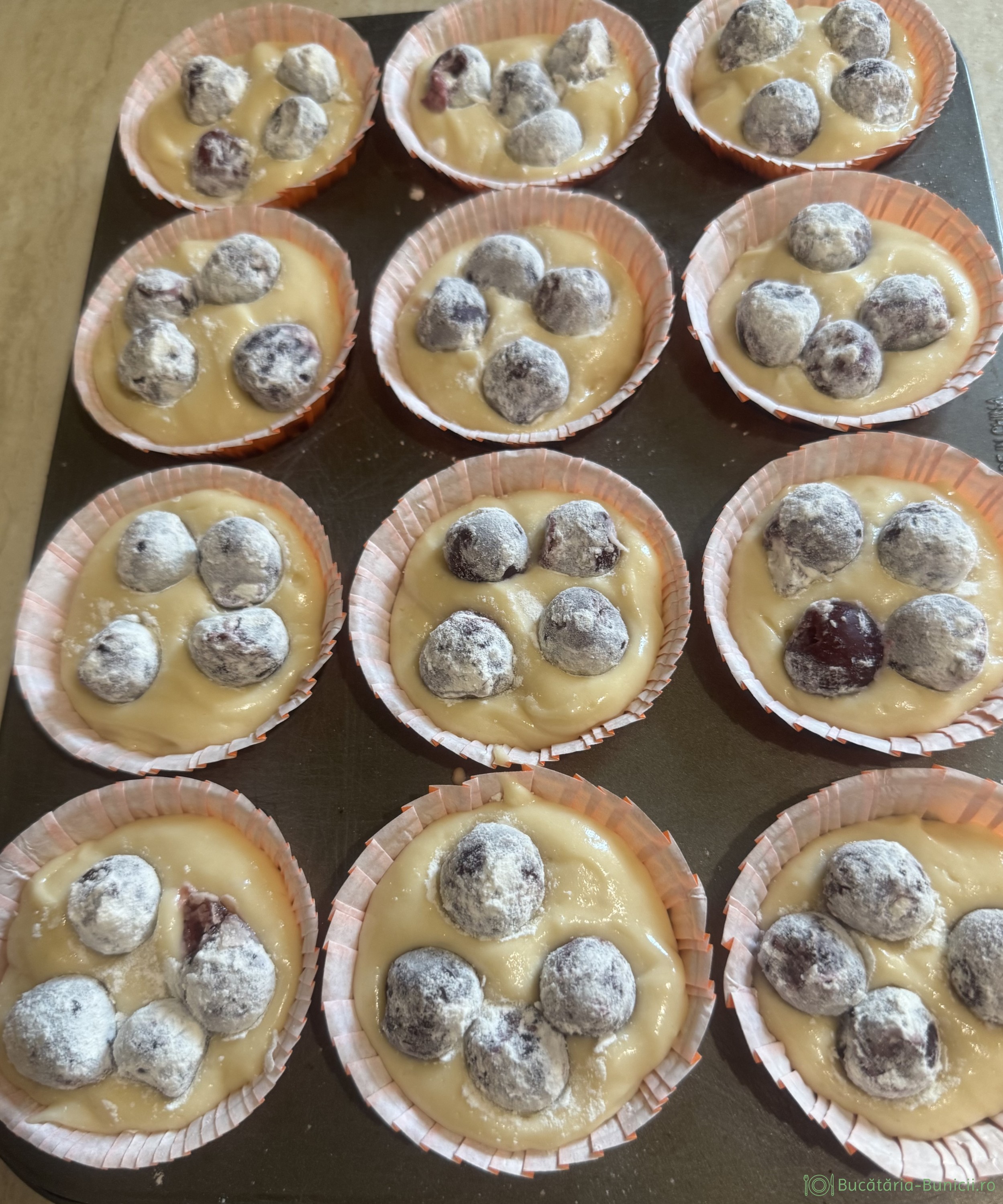 Muffins cu nutella și vișine