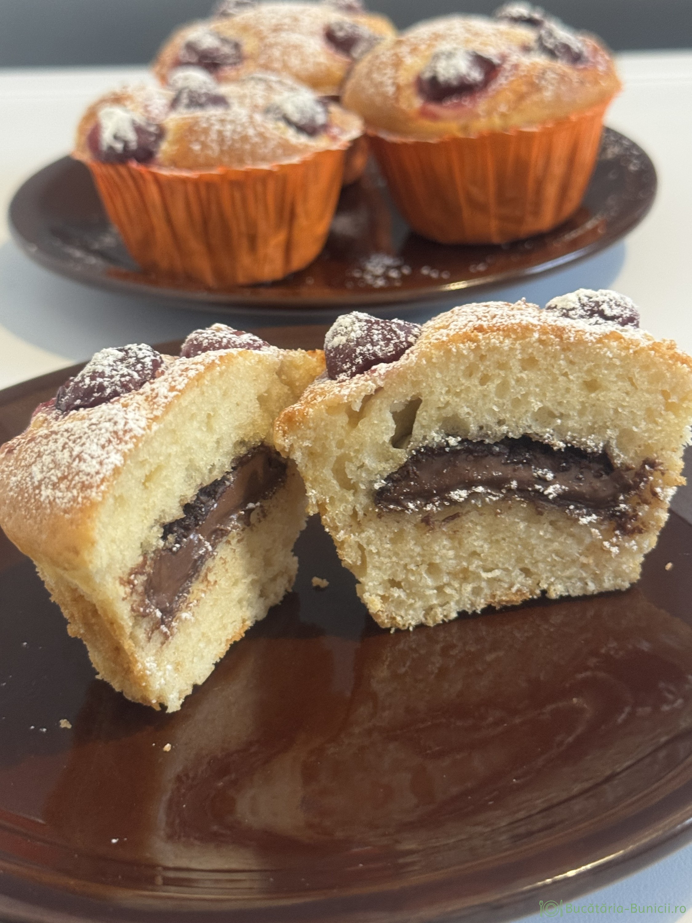 Muffins cu nutella și vișine