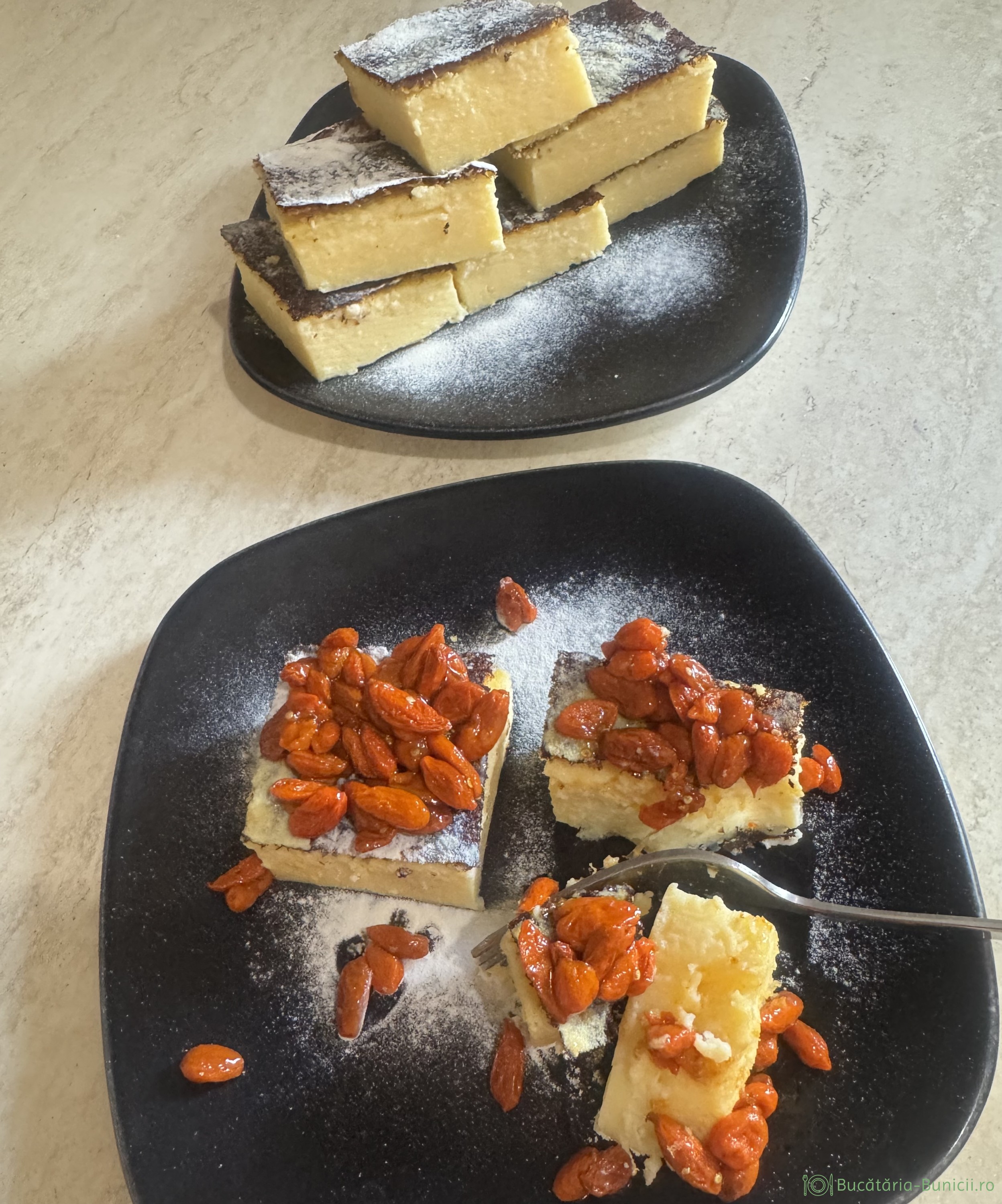 Plăcintă cremoasă cu brânză degresata