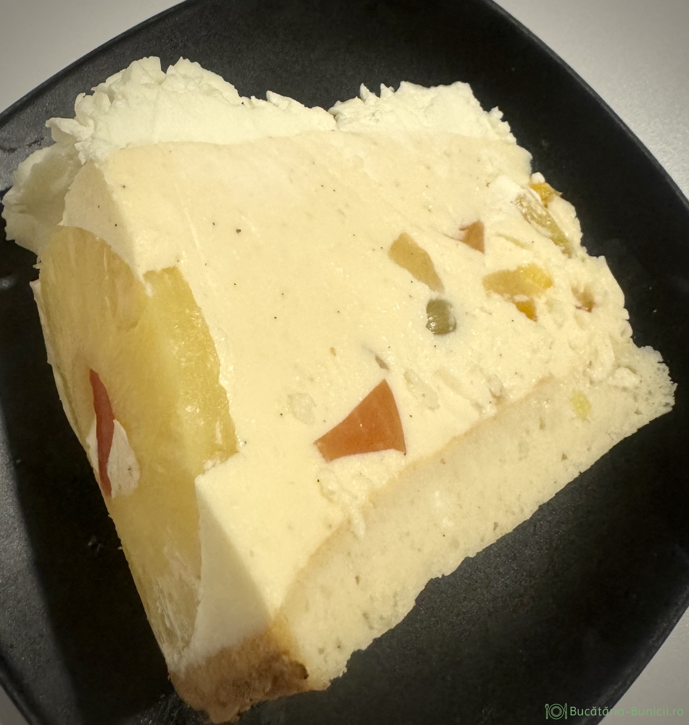 Tort diplomat cu blat din albusuri