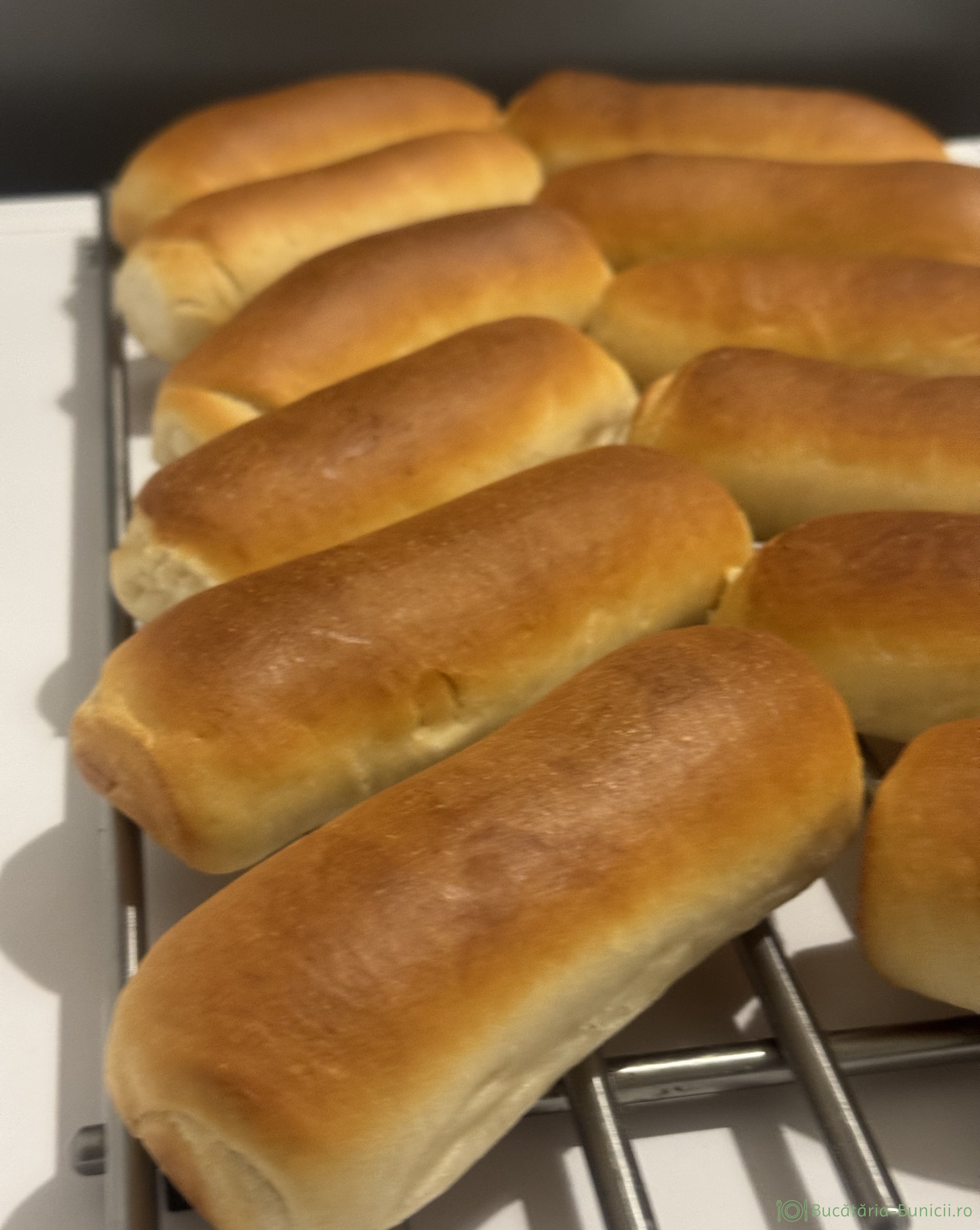 Pâinici pufoase pentru sandwich