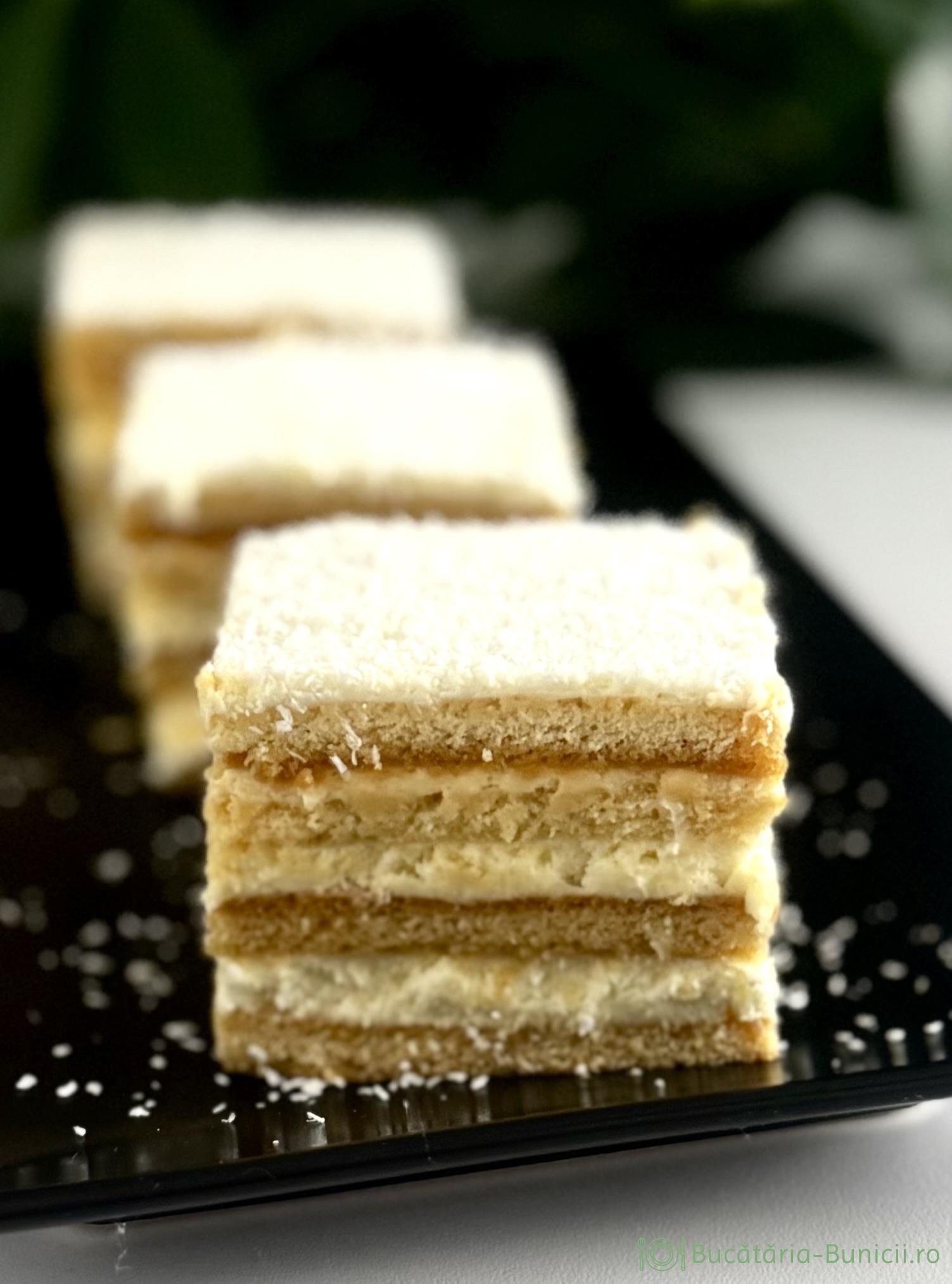 Prăjitura cu foi umplute cu cremă și caramel