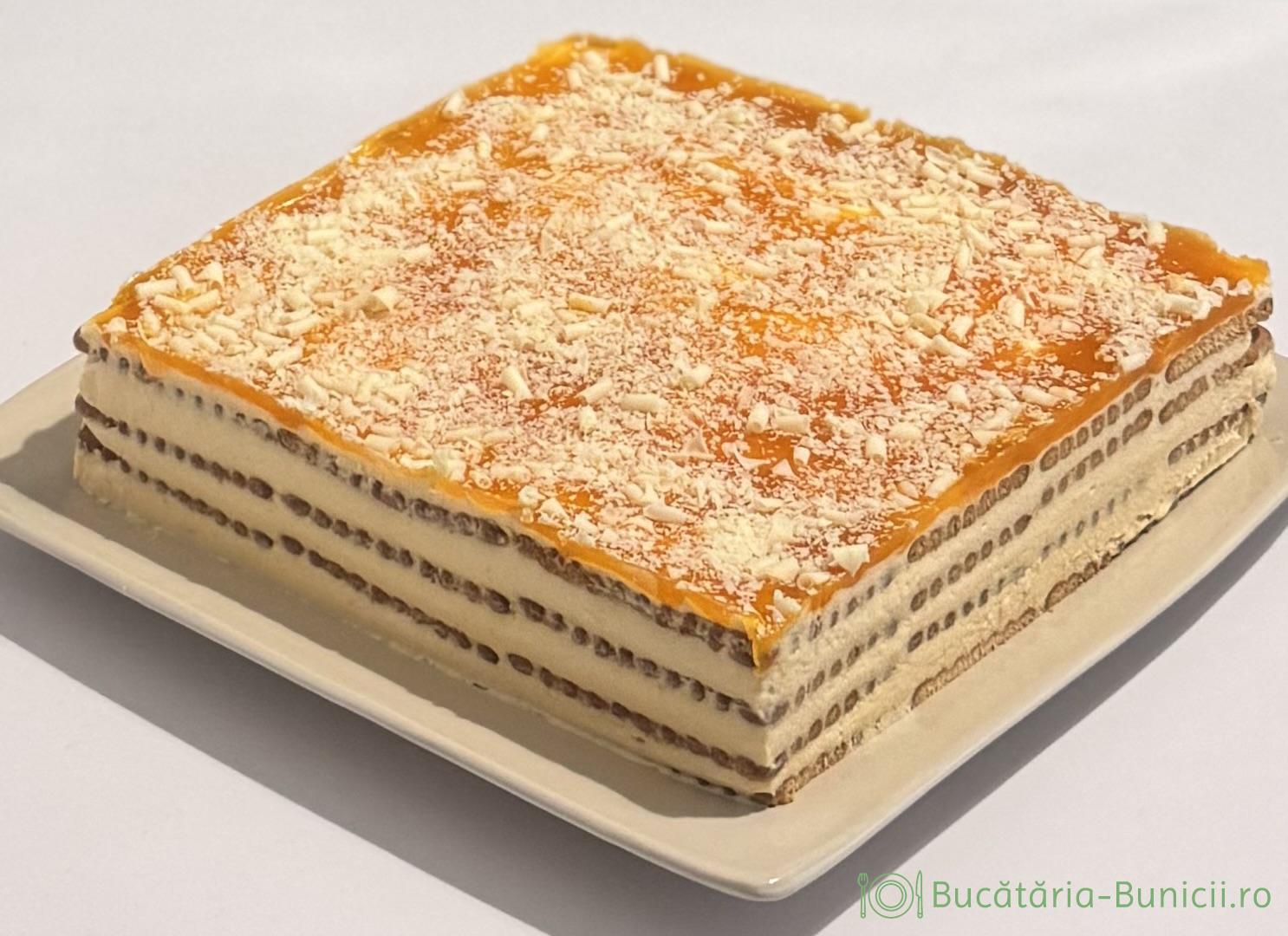 Prăjitură fără coacere, cu biscuiți și  cremă de caise